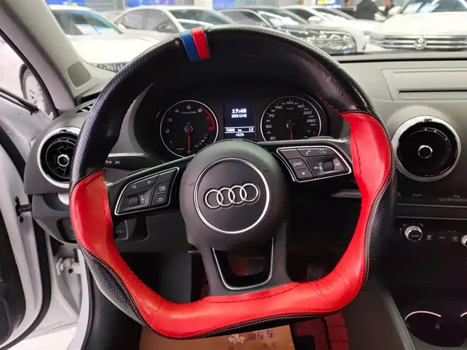 Audi A3 2019 — фото 14