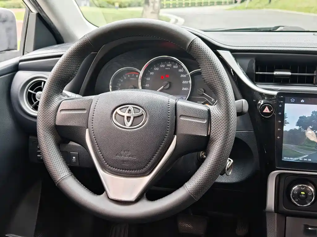 Toyota Corolla 2018 — фото 7