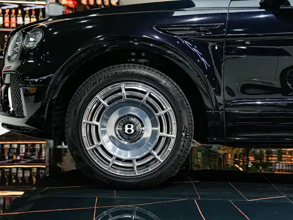 Bentley Bentayga 2023
