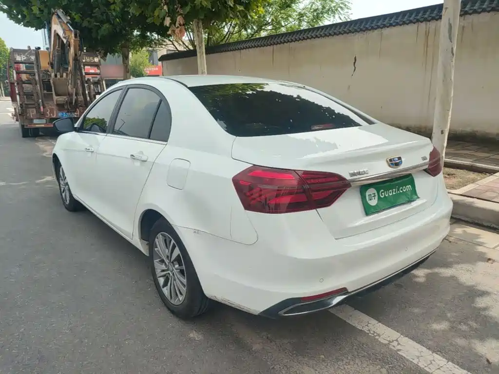 Geely Emgrand 2018