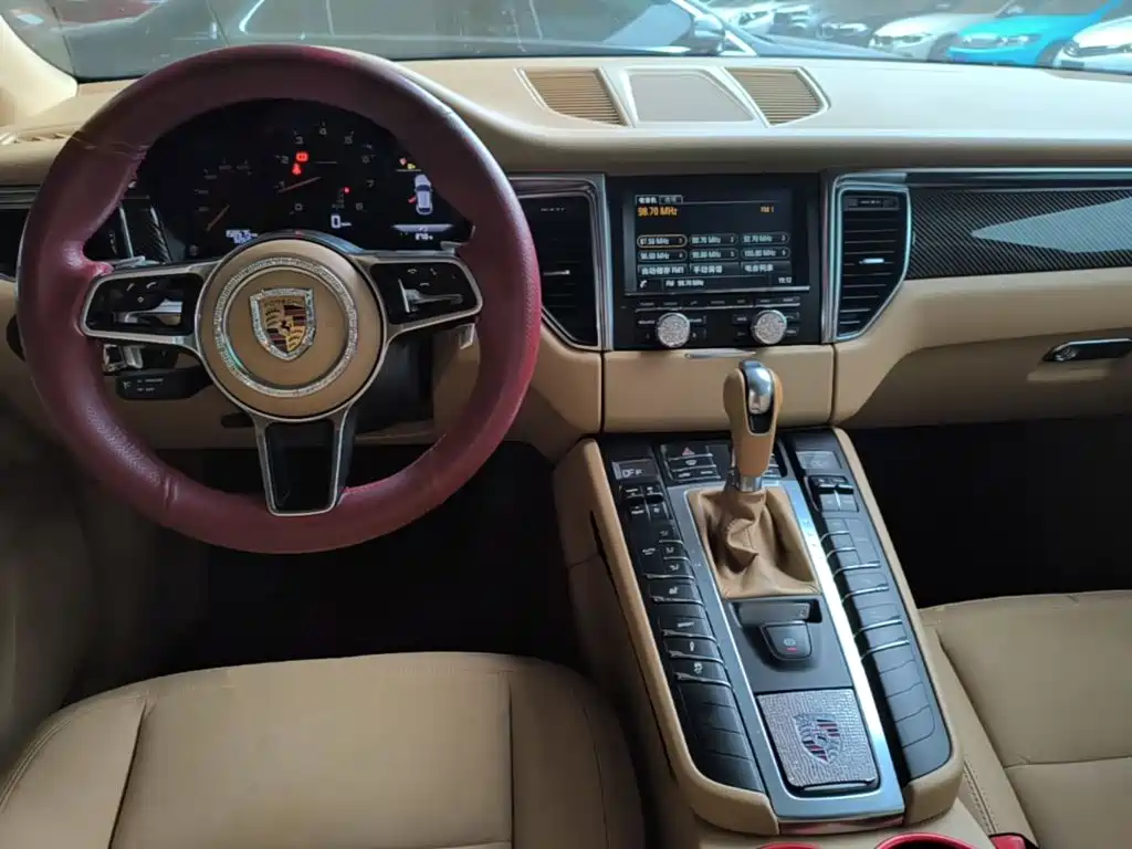 Porsche Macan 2015 — фото 10