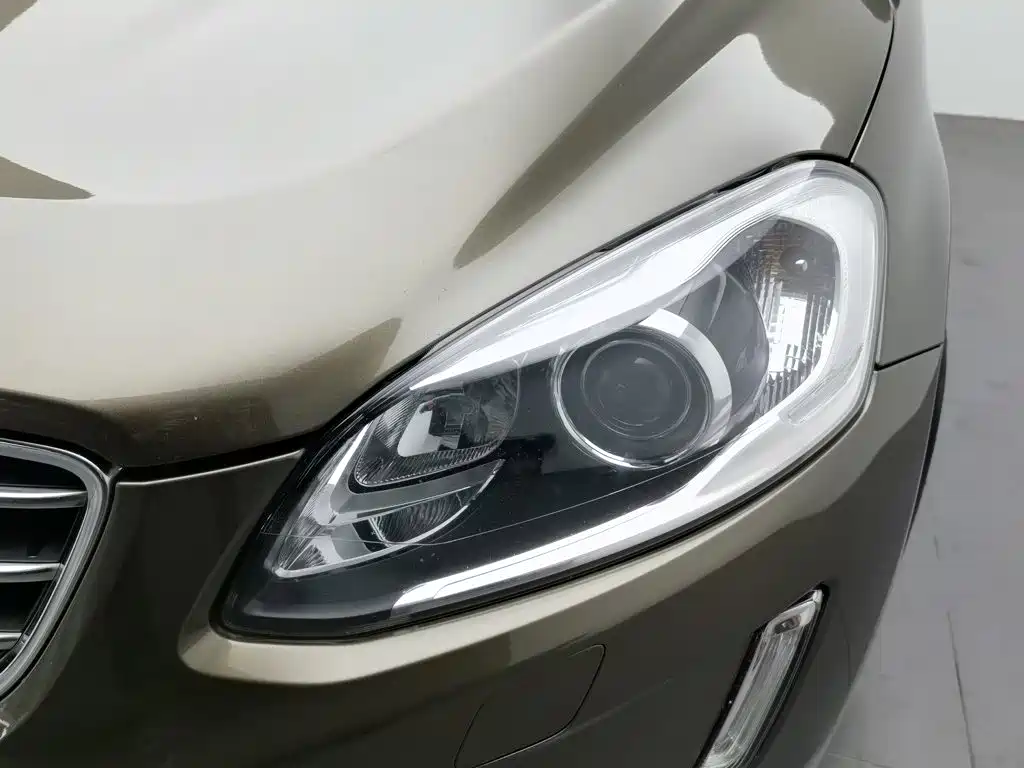 Volvo XC60 2015 — фото 7