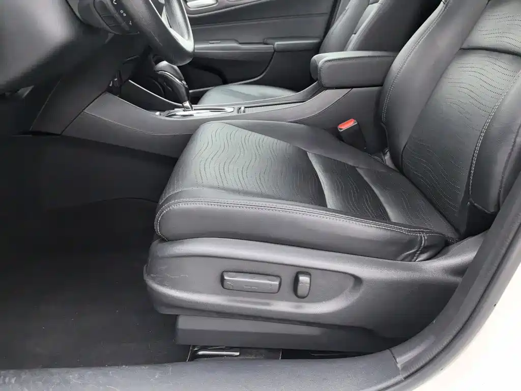 Honda Jade 2016 — фото 20