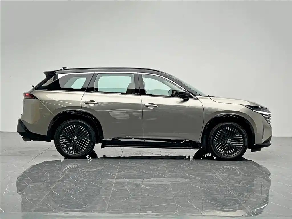 Nissan Teramont 2024
