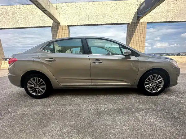 Citroën C4L 2016