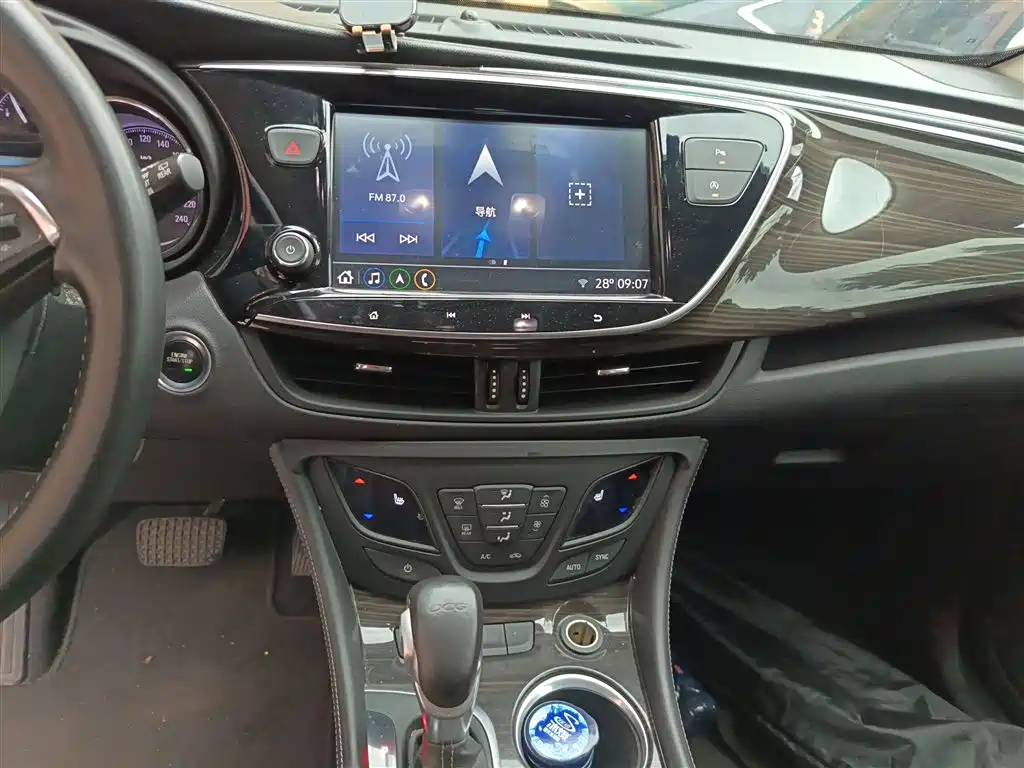 Buick Envision Plus 2020 — фото 9