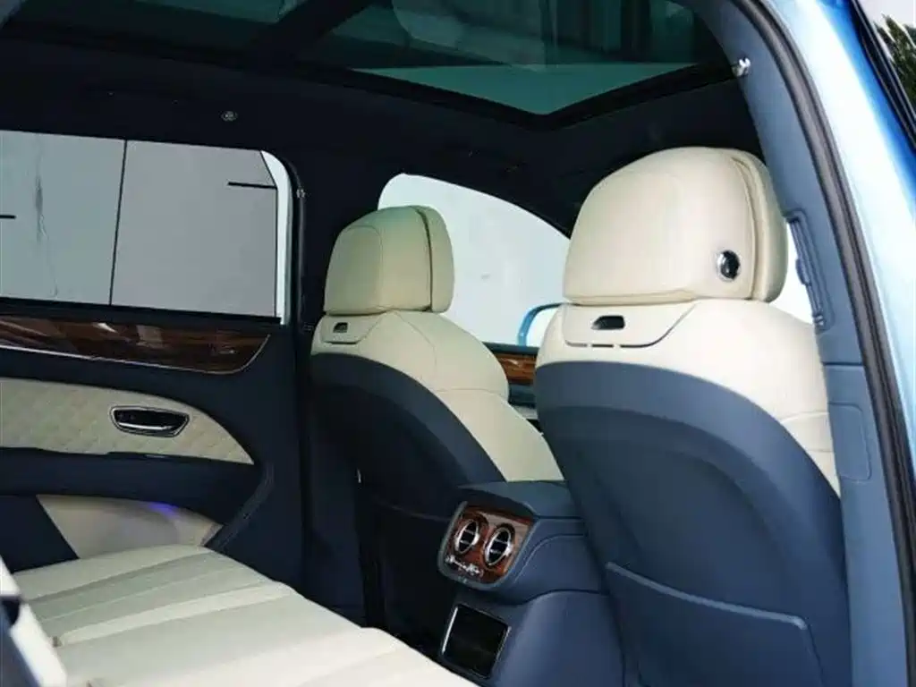 Bentley Bentayga 2023