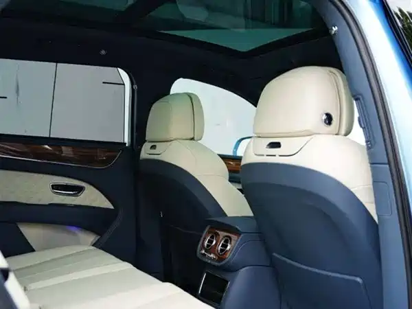 Bentley Bentayga 2023