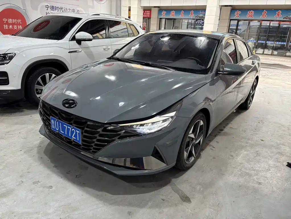 Hyundai Elantra 2023