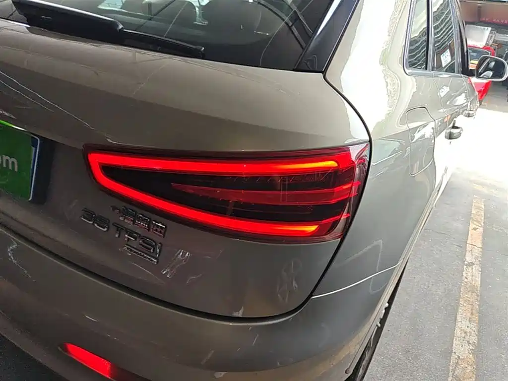 Audi Q3 2015 — фото 8