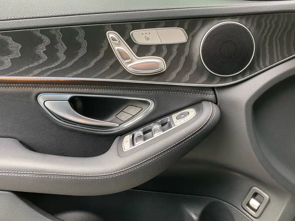 Mercedes-Benz C-Class 2019 — фото 21