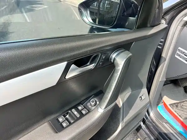 Volkswagen Magotan 2016