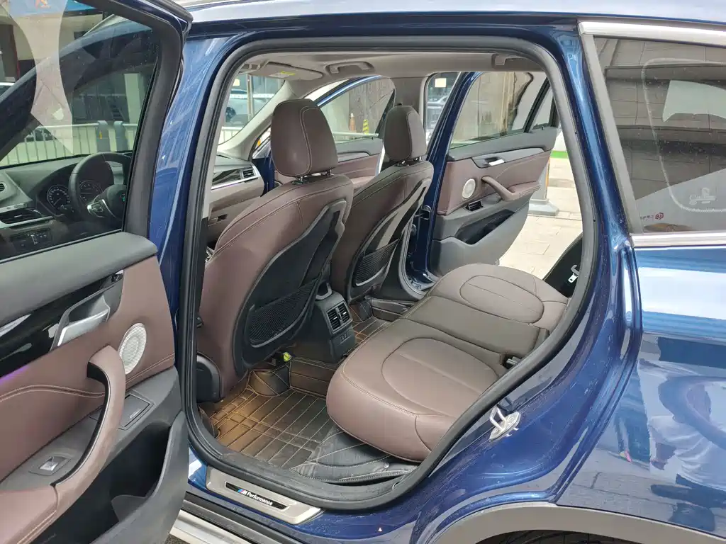 BMW X1 2021 — фото 10