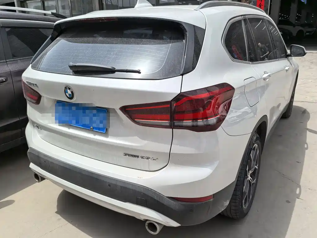 BMW X1 2022 — фото 6