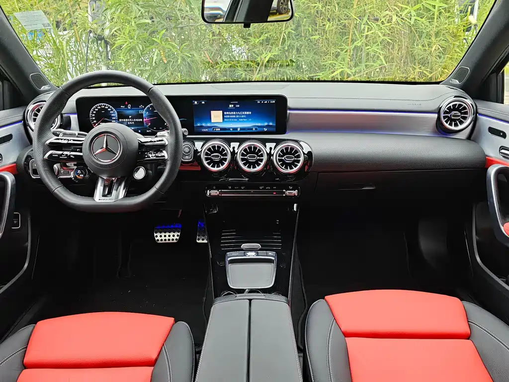 Mercedes-Benz A-Class AMG 2025 — фото 5