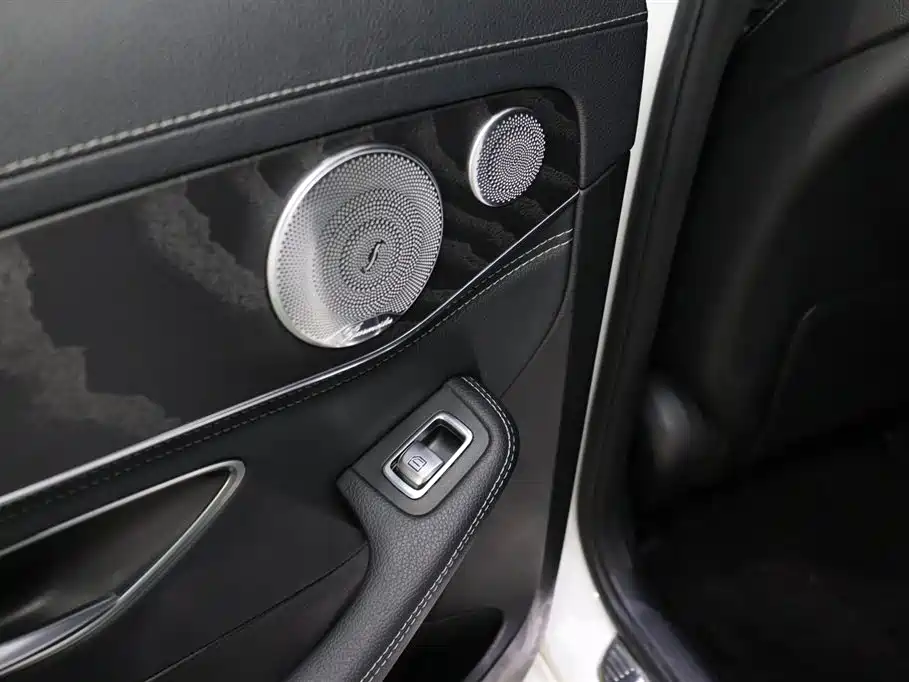 Mercedes-Benz C-Class 2018 — фото 17