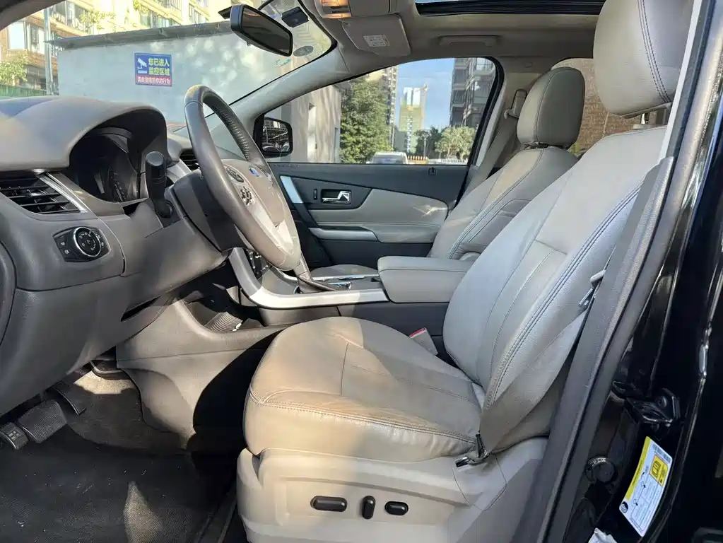 Ford Edge 2015 — фото 14
