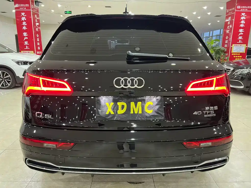 Audi Q5L 2019 — фото 8