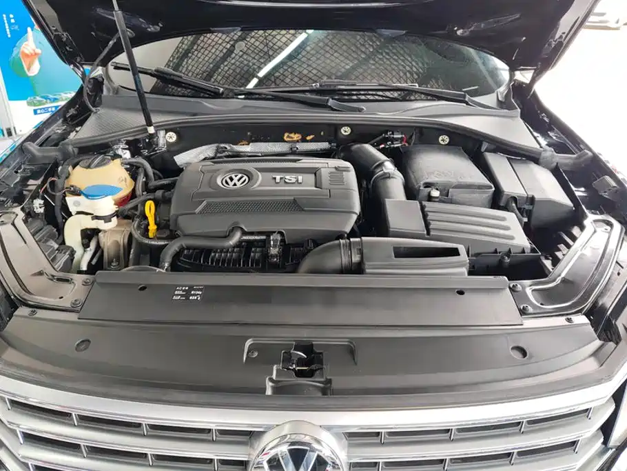 Volkswagen Passat 2017 — фото 10