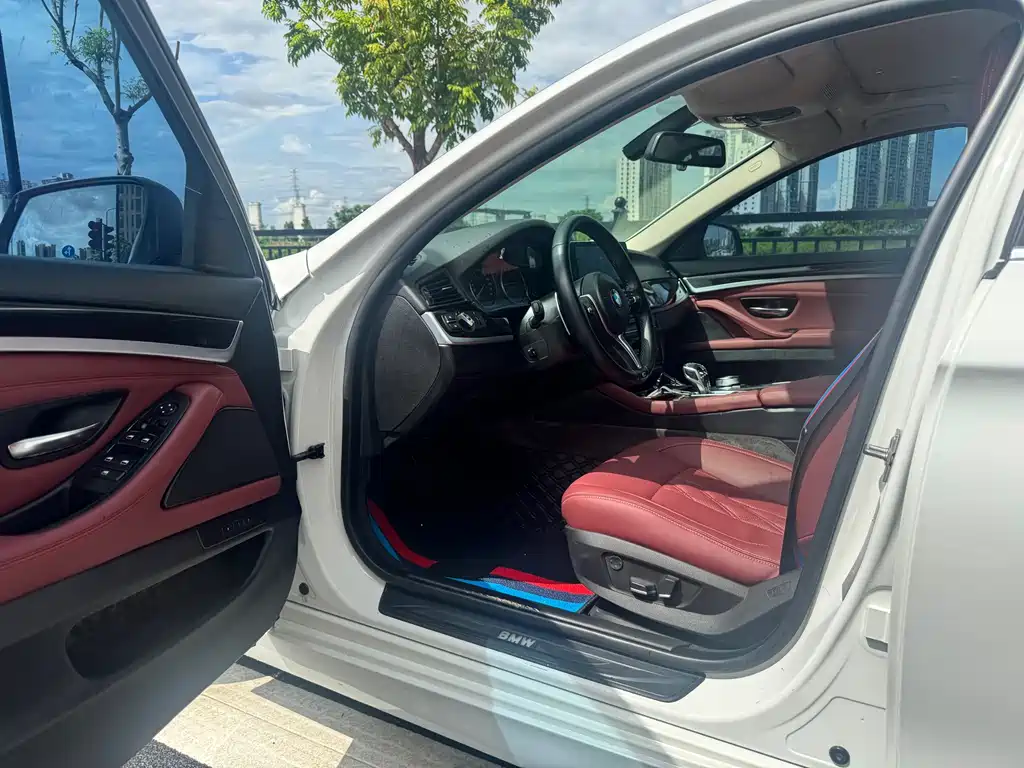 BMW 5 Series 2012