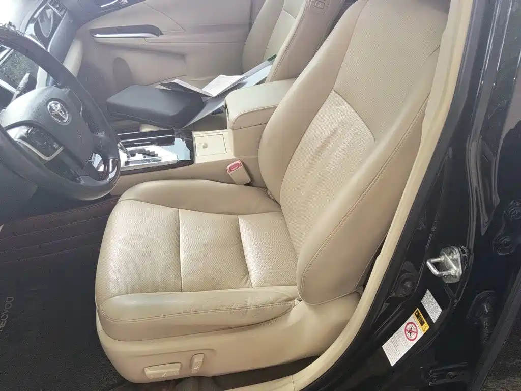 Toyota Camry 2015 — фото 8