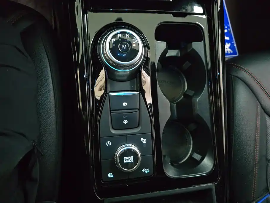 Ford Explorer 2022 — фото 16