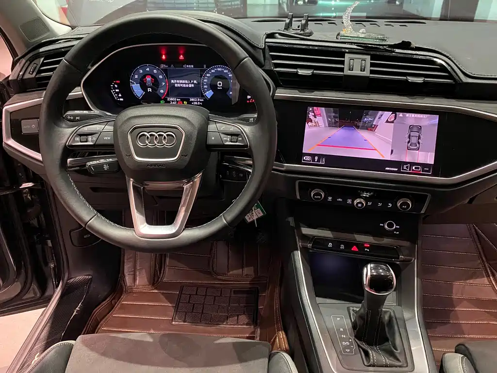 Audi Q3 2022 — фото 13