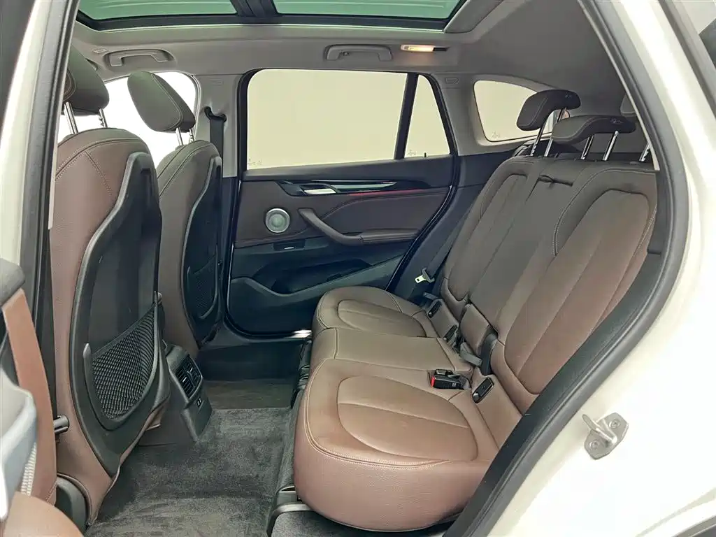 BMW X1 2022 — фото 15