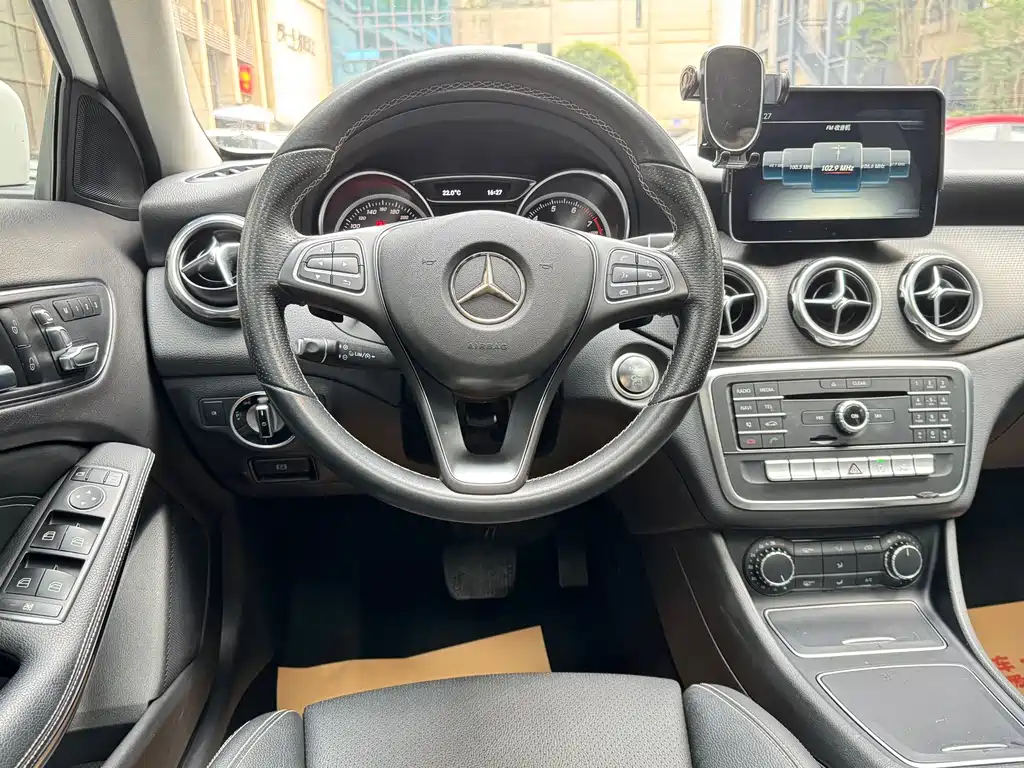 Mercedes-Benz GLA 2018 — фото 7