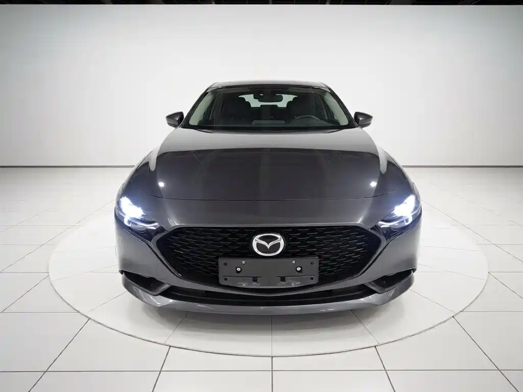 Mazda 3 Axela 2022