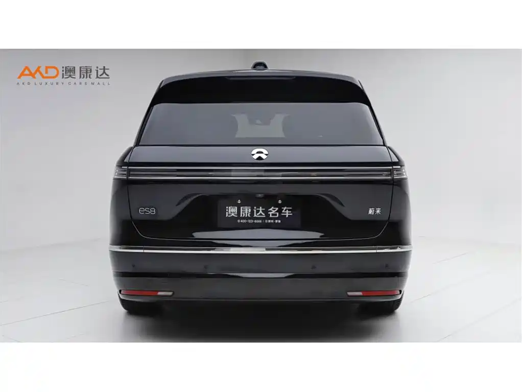 NIO ES8 2025