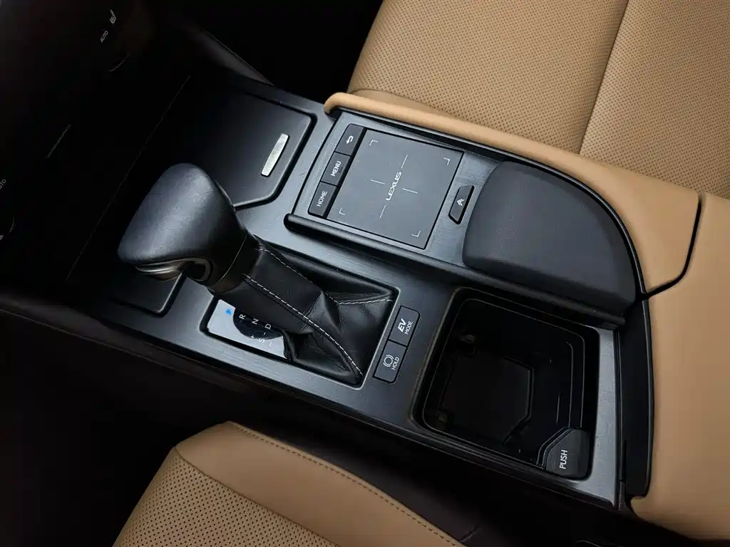 Lexus ES 2021 — фото 13