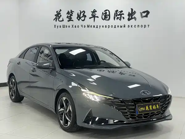 Hyundai Elantra 2022