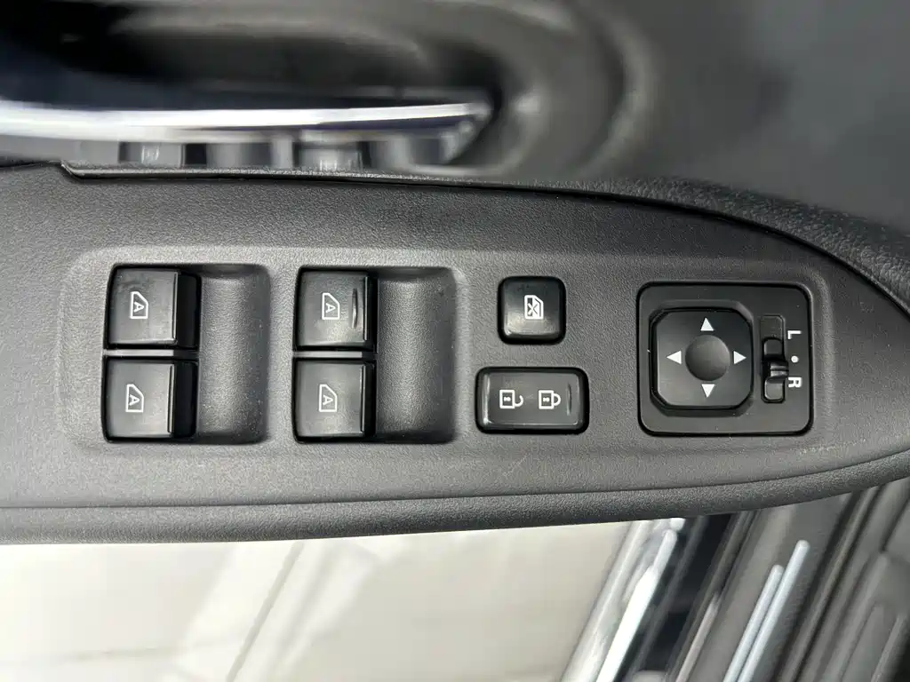Mitsubishi Outlander 2022 — фото 11