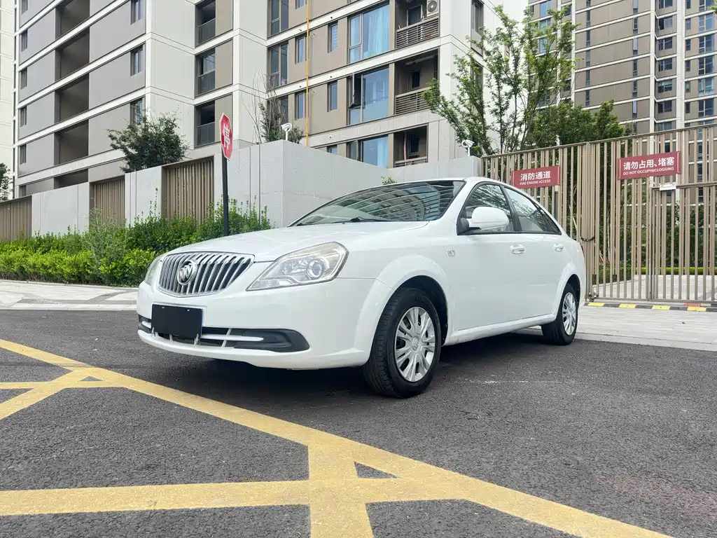 Buick Excelle 2016 — фото 1