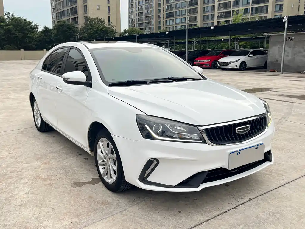 Geely Emgrand 2021