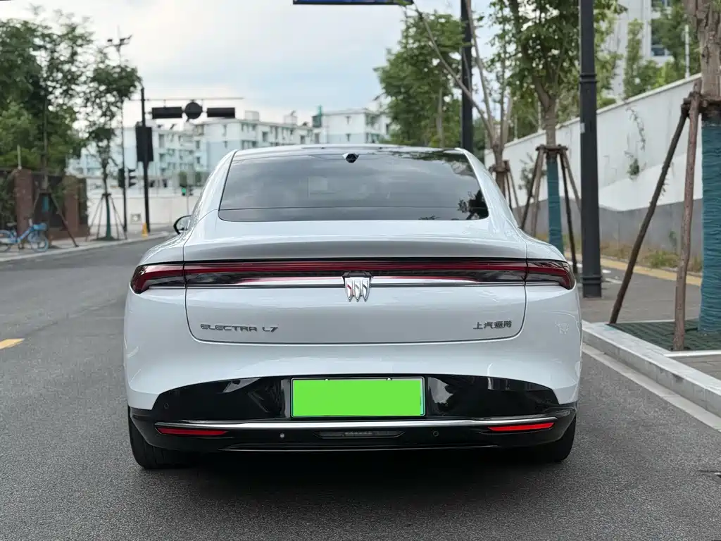 Buick Zhijing L7 2025 — фото 9