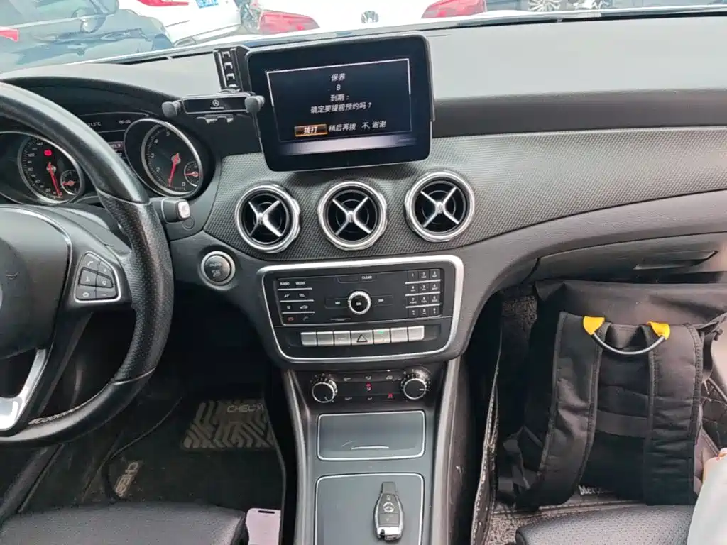 Mercedes-Benz GLA 2018 — фото 13