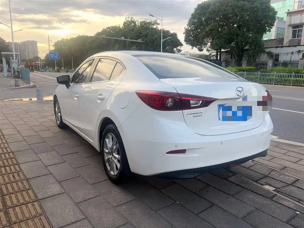 Mazda 3 Axela 2019