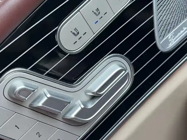 Mercedes-Benz GLS 2021