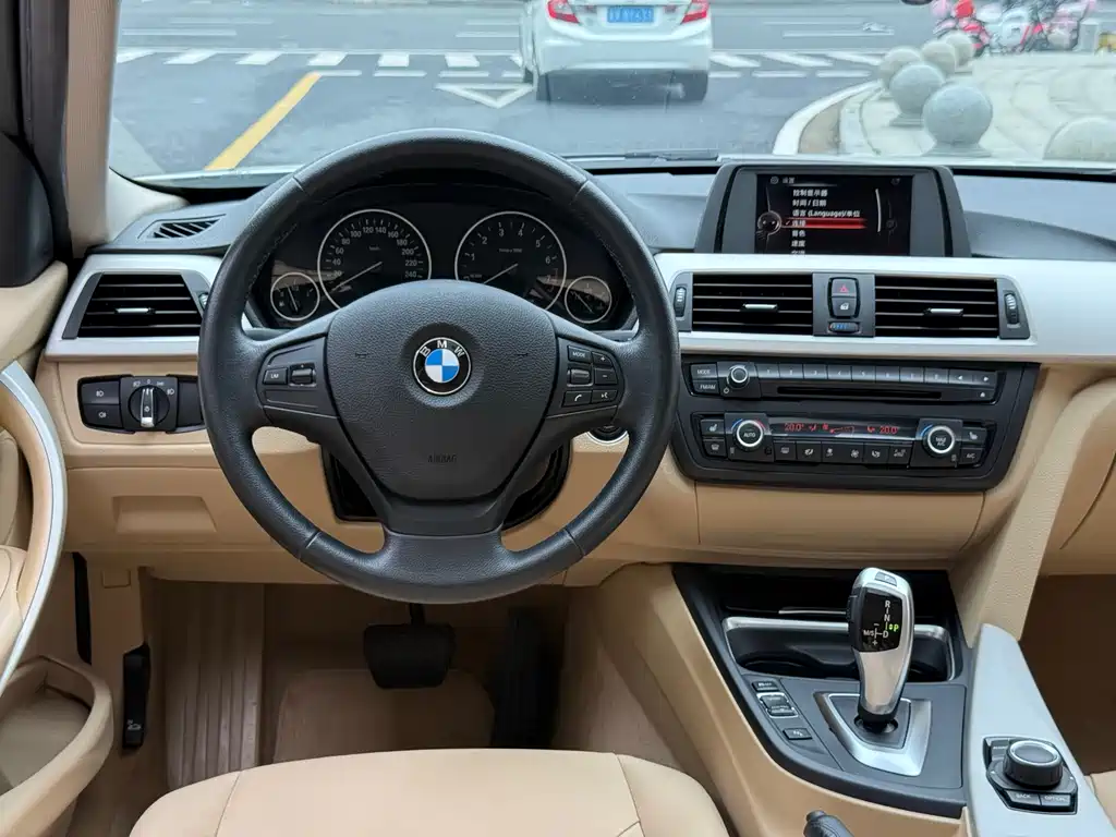 BMW 3 Series 2015 — фото 15