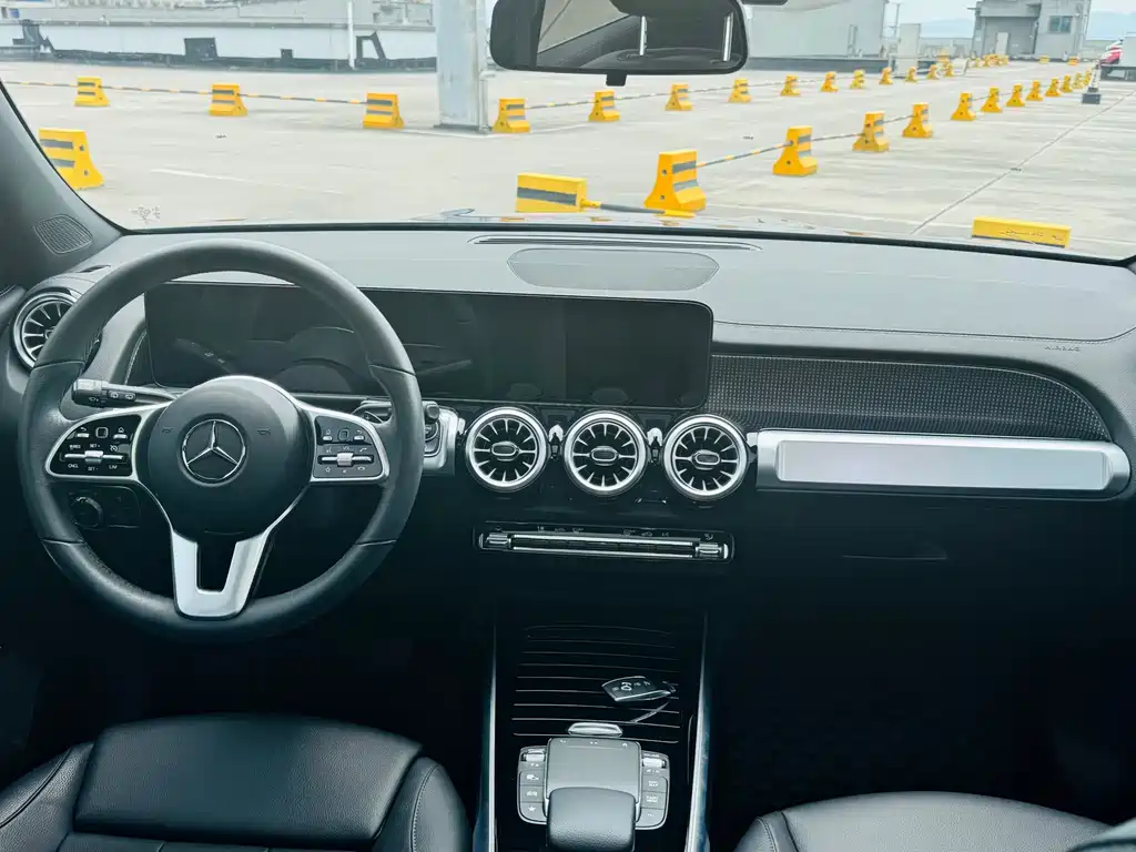 Mercedes-Benz GLB 2022 — фото 16