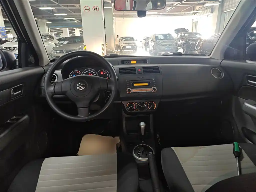 Suzuki Swift 2017 — фото 10