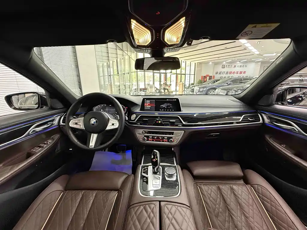 BMW 7 Series 2022 — фото 11