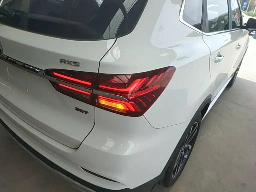 Roewe RX5 2018 — фото 8
