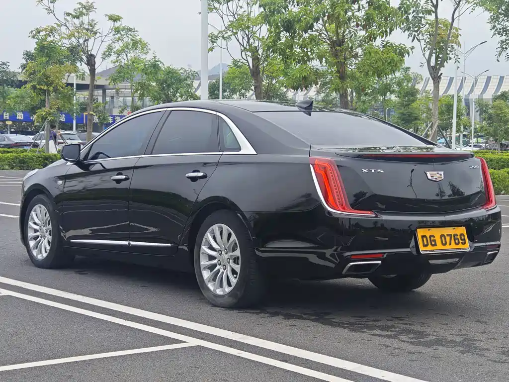 Cadillac XTS 2018 — фото 19