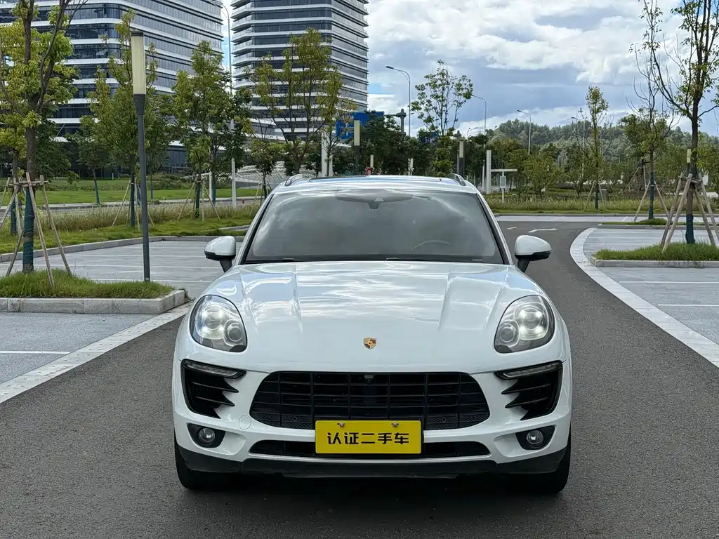 Porsche Macan 2017 — фото 1