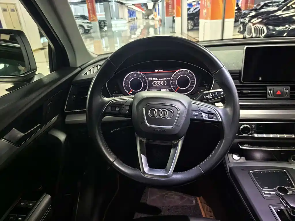 Audi Q5L 2020 — фото 5