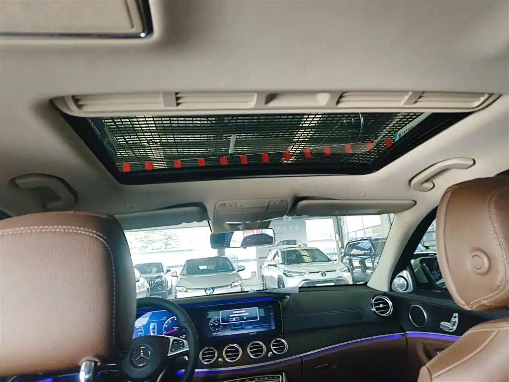 Mercedes-Benz E-Class 2017 — фото 15