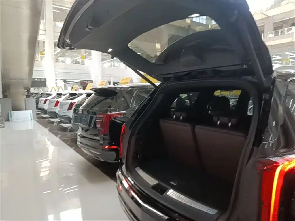 Cadillac XT6 2020 — фото 19